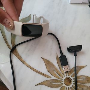 Fitbit watch charge 5